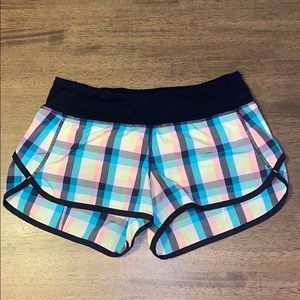 Colorful Plaid Lululemon Speed Shorts Size 4